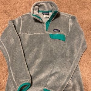 Patagonia Women's Medium Gray/Green Sweatshirt